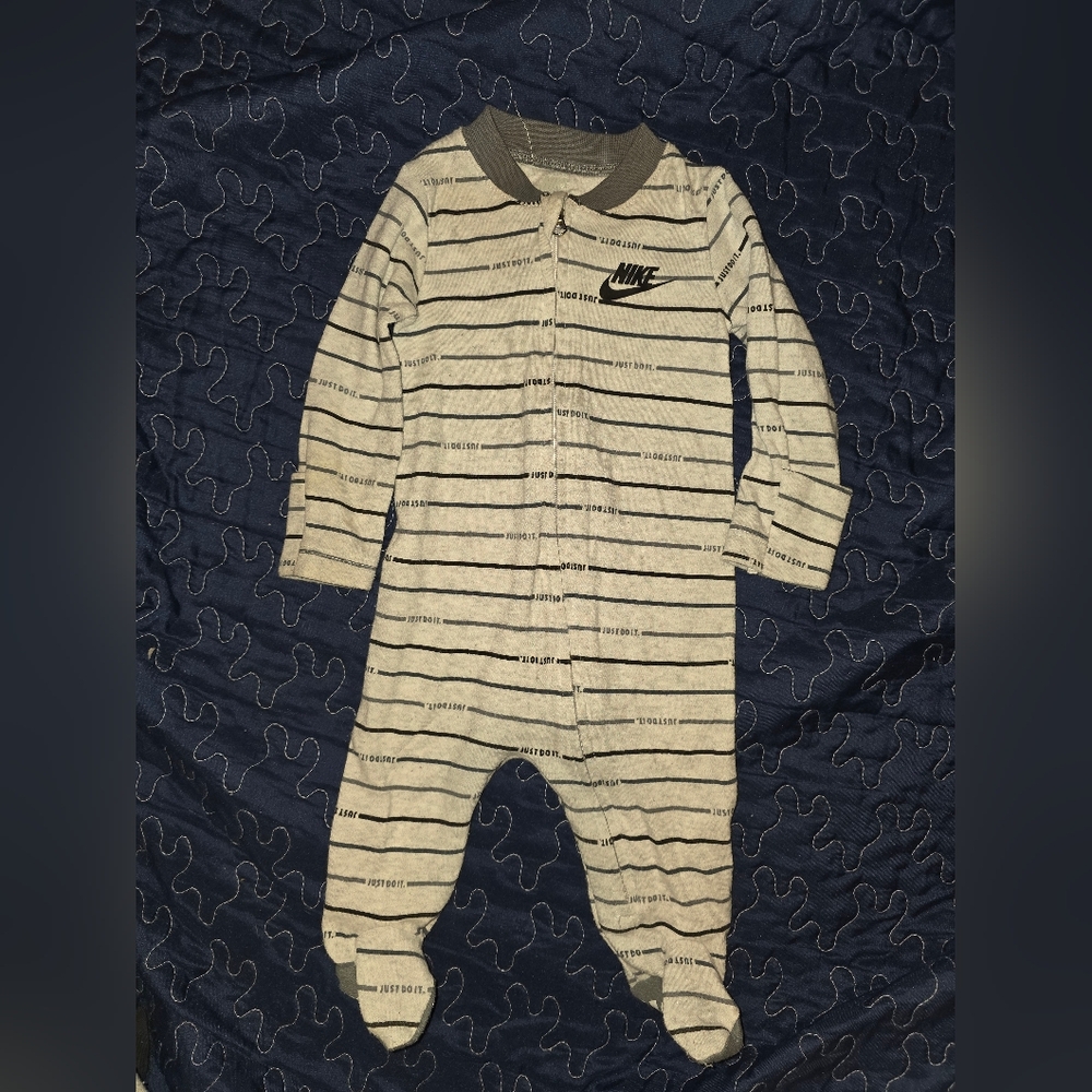 Nike Black and White Striped Kids Footie